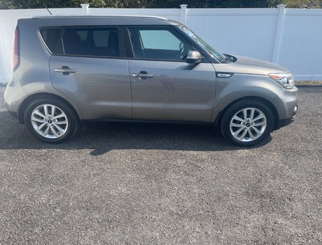 2017 Kia Soul EX | Cam | USB | HtdSeats | Bluetooth | Keyless