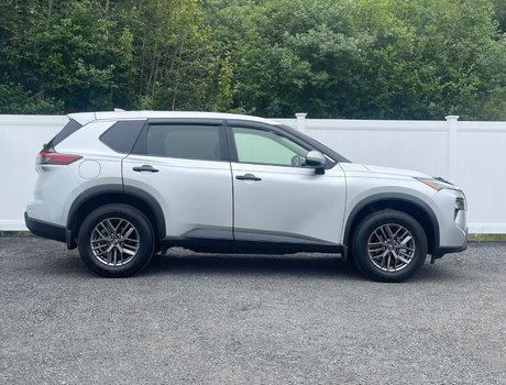 2025 Nissan Rogue S | Cam | USB | Htd Wheel | Warranty till 2030