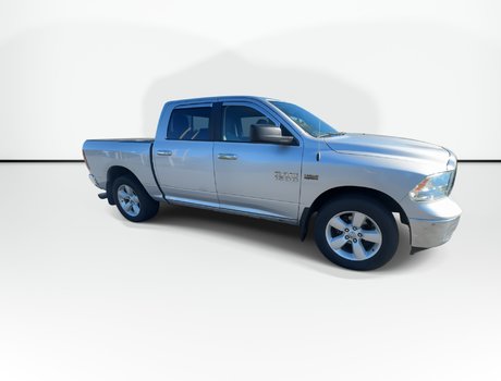 2018 Ram 1500 SLT | Crew | 4x4 | USB