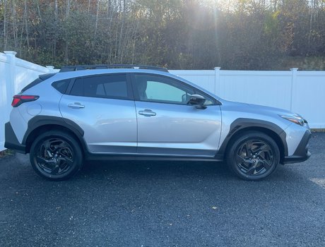 2024 Subaru Crosstrek Onyx | SunRoof | Cam | USB | Warranty to 2028