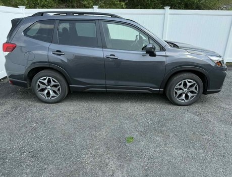 2021 Subaru Forester Touring | Sunroof | Htd Seats | Warranty till 2026