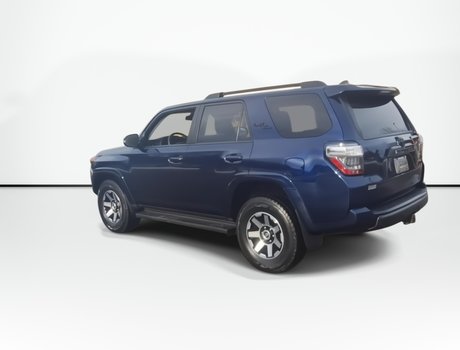 2022 Toyota 4Runner TRD OFF ROAD | Roof | USB | Warranty to 2022