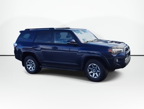 2022 Toyota 4Runner TRD OFF ROAD | Roof | USB | Warranty to May 2022
