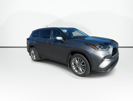 2025 Toyota Highlander Hybrid Platinum | Roof | Cam |  Warranty to 2030