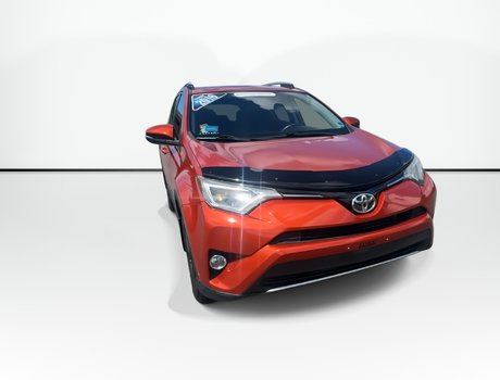 2016 Toyota RAV4 XLE | Roof | Cam | USB | Htd Seats
