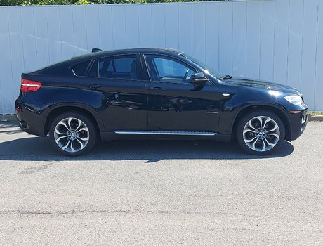 2013 BMW X6 35i | Roof | Cam | Htd Sts | Bluetooth | USB | Aux