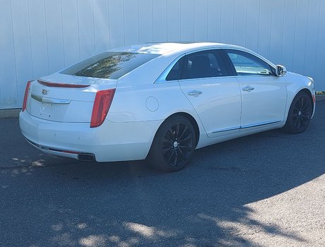 2016 Cadillac XTS Luxury Collection | Leather | HtdSeats | Bluetooth