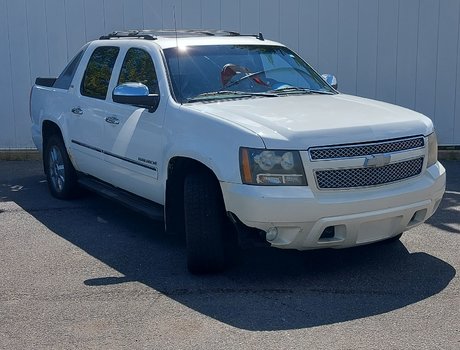 2010 Chevrolet Avalanche LTZ | Leather | HtdSeats |Bluetooth | USB | XM