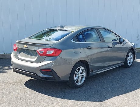 2017 Chevrolet Cruze LT | HtdSeats | Cam | USB | Bluetooth | XM Radio