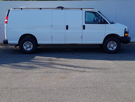 2018 Chevrolet Express 2500 Base | Extended | Cam | PwrWindows | AM/FM