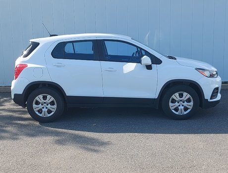 2017 Chevrolet Trax LS | Cam | USB | Bluetooth | Keyless | PwrWindows