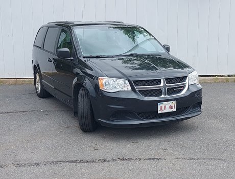 2015 Dodge Grand Caravan SXT | Bluetooth | Cruise | Keyless | Aux | Tilt