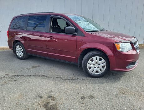 2017 Dodge Grand Caravan SXT | 7-Pass | StowNGo | Keyless | Cruise | CD