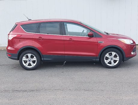 2016 Ford Escape SE | Bluetooth | Cam | Cruise | CD | XM Radio