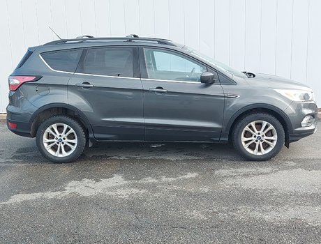 2017 Ford ESCAPE SE | Bluetooth | Cam | Cruise | CD | XM Radio