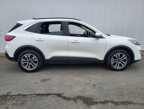 2020 Ford Escape SEL | Nav | Cam | USB | HtdSeats | Bluetooth