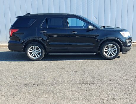2017 Ford Explorer Base | Cam | Cruise | Aux | USB | XM Radio