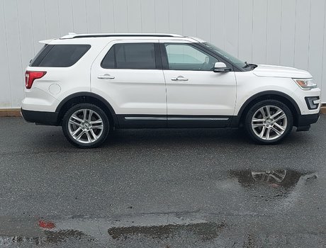 2018 Ford Explorer XLT | Cam | Roof | HtdSeats | Bluetooth | USB