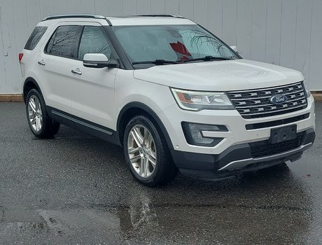 2018 Ford Explorer XLT | Cam | Roof | HtdSeats | Bluetooth | USB