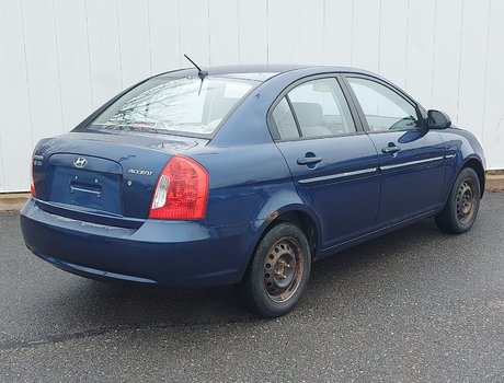 2009 Hyundai Accent L | CD | Tilt | Am/FM | Aux | 12vPwrOutlet