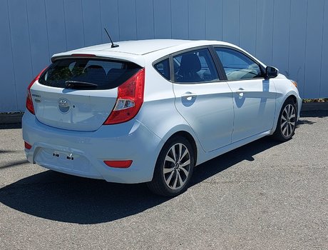 2017 Hyundai Accent GLS | HtdSeats | Roof | USB | Bluetooth | XM