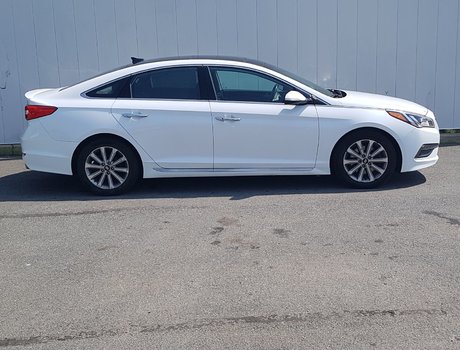 2016 Hyundai Sonata 2.4L Limited | Leather | HtdSeats | Roof | Keyless