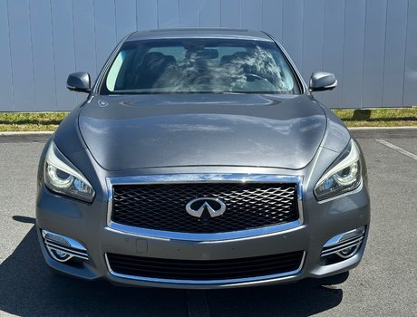 2017 Infiniti Q70 Premium | Leather | MoonRoof | Nav | Cam | USB