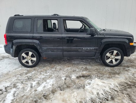 2016 Jeep Patriot High Altitude | Leather | SunRoof | USB | Keyless