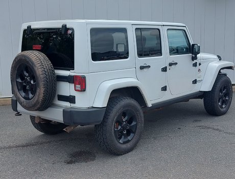 2015 Jeep Wrangler Unlimited Sahara | Cruise | PwrWindows | Tilt | Aux