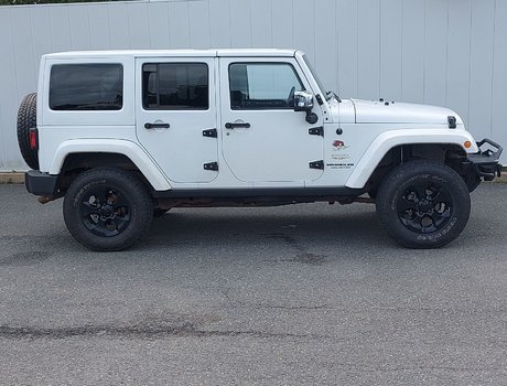 2015 Jeep Wrangler Unlimited Sahara | Cruise | PwrWindows | Tilt | Aux