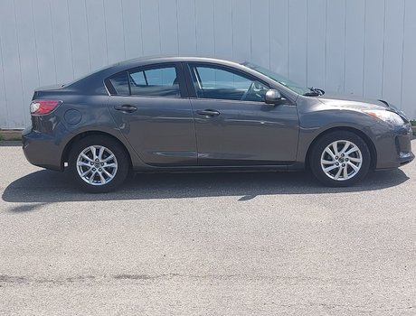 2013 Mazda Mazda3 GS-SKY | HtdSeats | Bluetooth | Aux | USB | CD