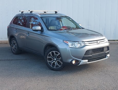 2015 Mitsubishi Outlander GT | Leather | HtdSeats | Keyless | Bluetooth