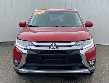 2018 Mitsubishi Outlander ES | 7-Pass | SunRoof | Cam | USB | Cruise