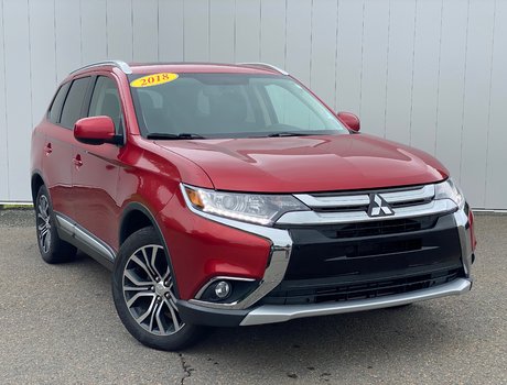 2018 Mitsubishi Outlander ES | 7-Pass | SunRoof | Cam | USB | Cruise