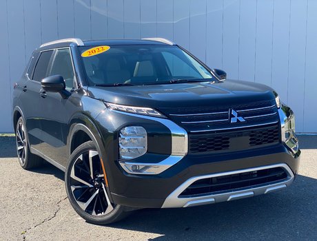 2022 Mitsubishi Outlander SEL | Leather | Roof | 7-Pass | Warranty to 2031