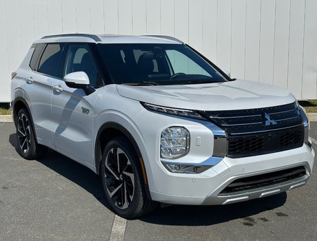 2024 Mitsubishi Outlander PHEV GT | Leather | Roof | Cam | Warranty to 2034