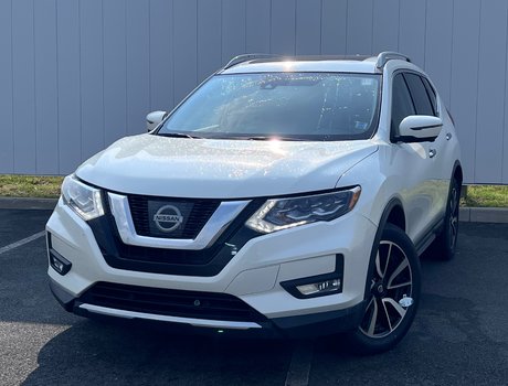 2017 Nissan Rogue SL PLATINUM | Leather | MoonRoof | Cam | Cruise