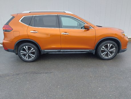 2017 Nissan Rogue SL | Cam | HtdSeat | Bluetooth | Lthr | USB