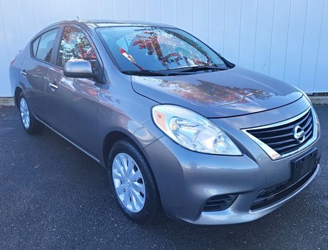 2013 Nissan Versa SV | USB | Bluetooth | Keyless | Cruise