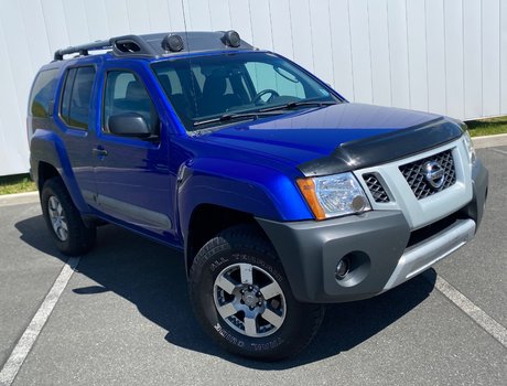 2012 Nissan Xterra PRO-4X | XM | Bluetooth | RoofLights | SkidPlates