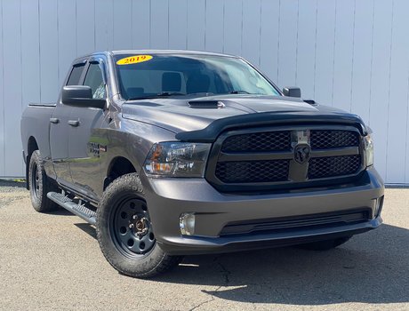 2019 Ram 1500 Classic EXPRESS | Cam | USB | Kelyless | Cruise |