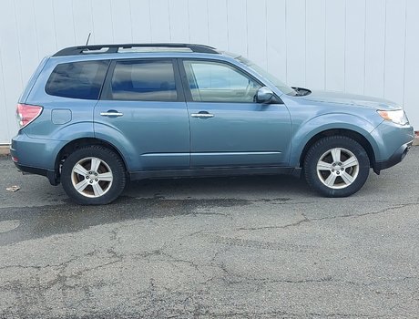 2009 Subaru Forester (Natl) X w/Premium Pkg | Roof | HtdSeats | CD | Aux | 12V