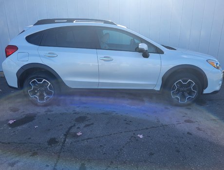 2013 Subaru XV Crosstrek Limited | Leather | SunRoof | Cam | USB | Keyless