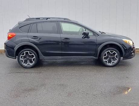 2015 Subaru XV Crosstrek 2.0i W/Sport Pkg | HtdSeats | Cam | USB | Sunroof