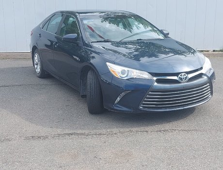 2015 Toyota Camry LE | Cam | Bluetooth | USB | Cruise | Aux
