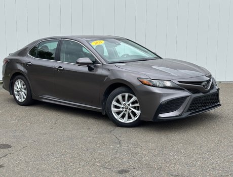 2022 Toyota Camry SE | Cam | USB | HtdSeats | Warranty to 2027