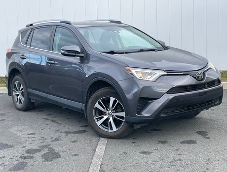 2018 Toyota RAV4 LE | Cam | USB | HtdSeats | Bluetooth | Keyless