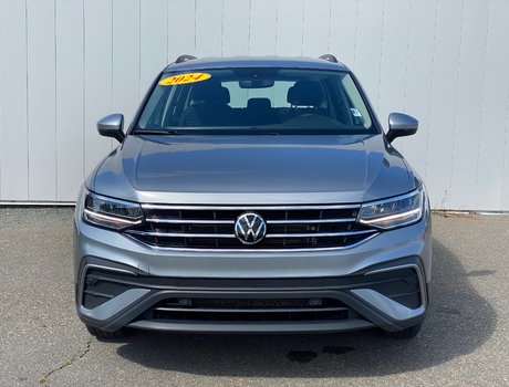 2024 Volkswagen Tiguan TRENDLINE | Cam | USB | Warranty to 2029