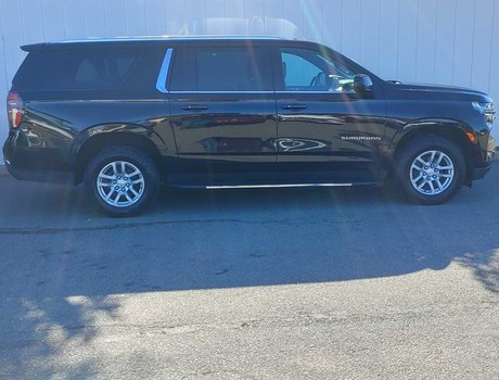 2023 Chevrolet Suburban LT | Leather | BOSE | 3rd Row | Cam