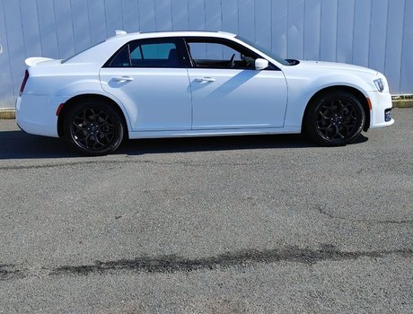 2023 Chrysler 300 S | AWD | Leather | Sunroof | Warranty to 2028
